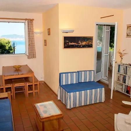 公寓 Mas De La Madrague-8 By Interhome